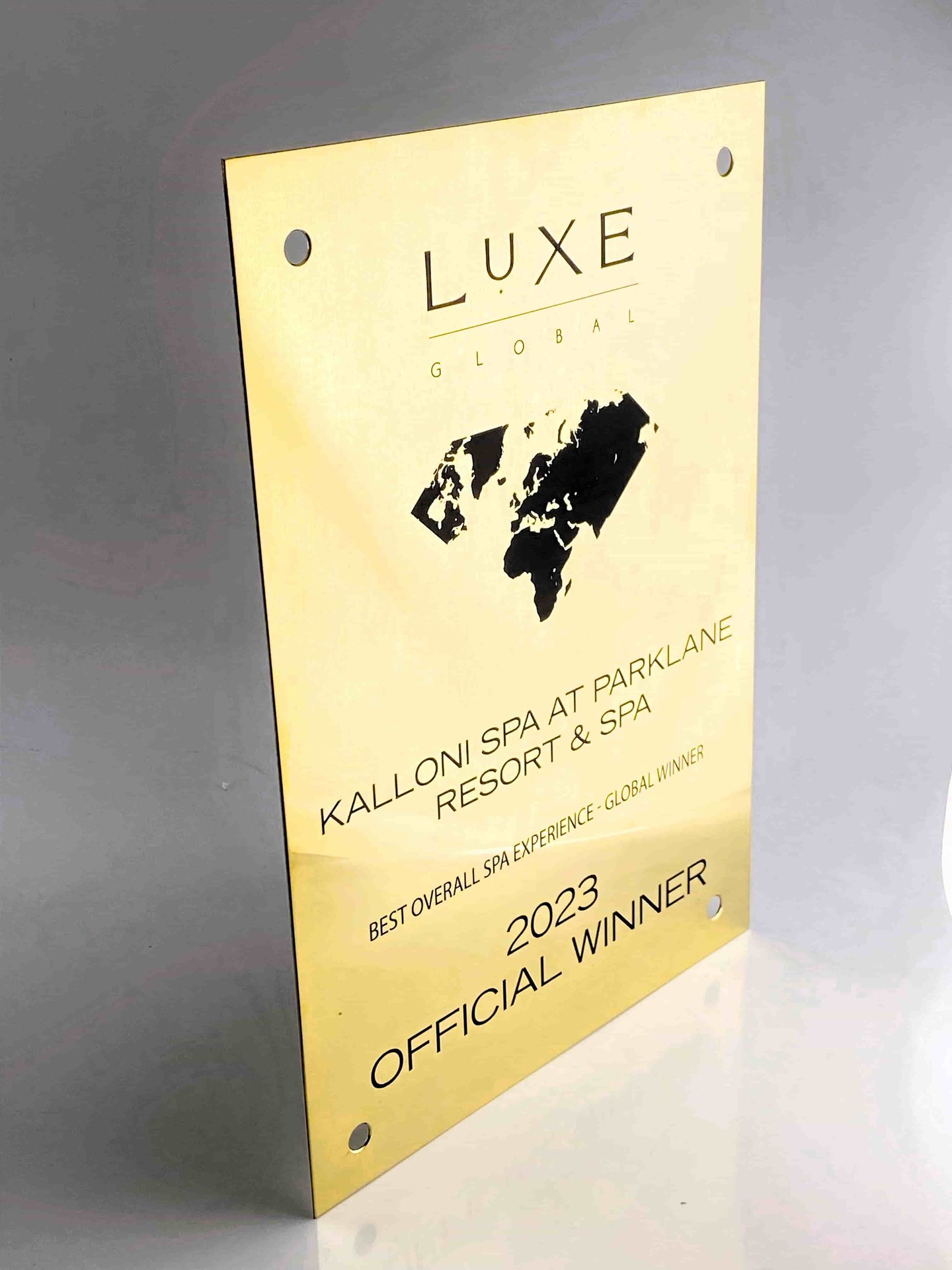 Luxe Global Plaque