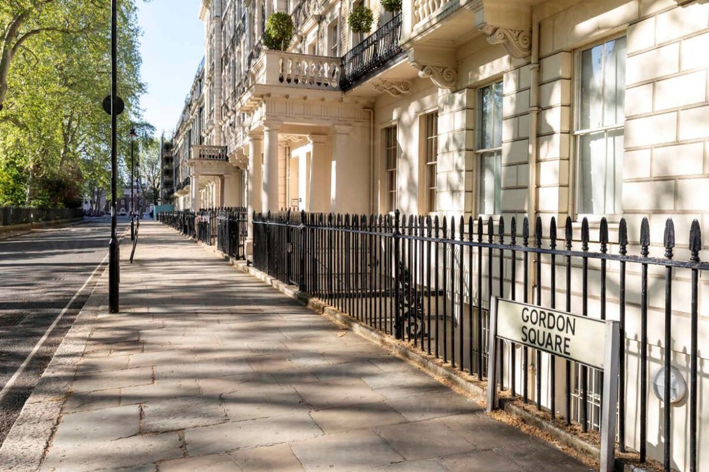 bustling streets of Bloomsbury, London