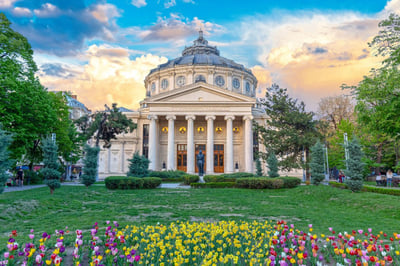 48 HOURS IN BUCHAREST: YOUR GUIDE TO EXPLORING ROMANIA`S CAPITAL